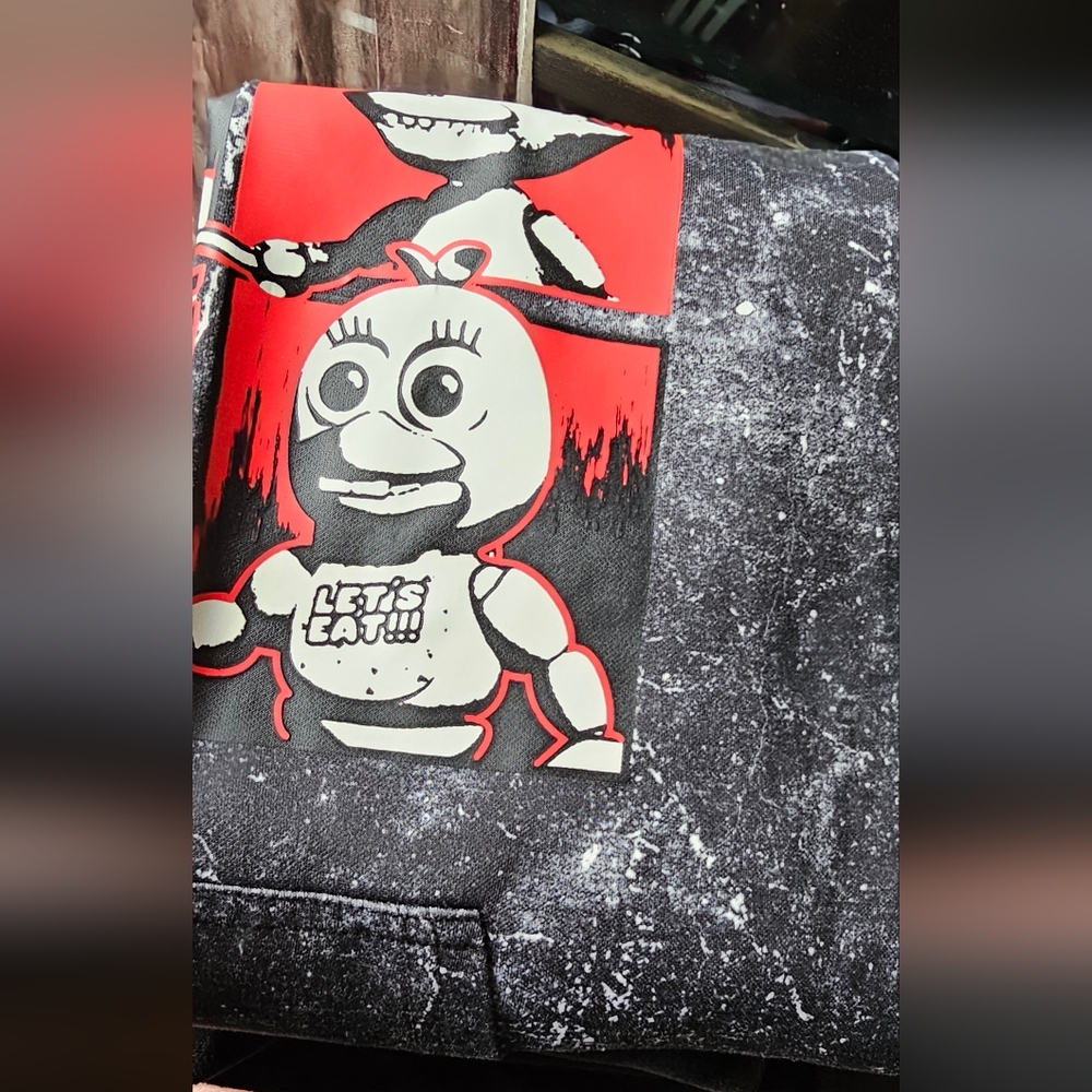 😱FNAF Hoodie! - Picture 4 of 6